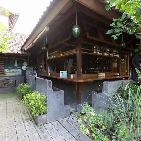 Ngeluwungan Boutique Hostel Canggu Exterior foto